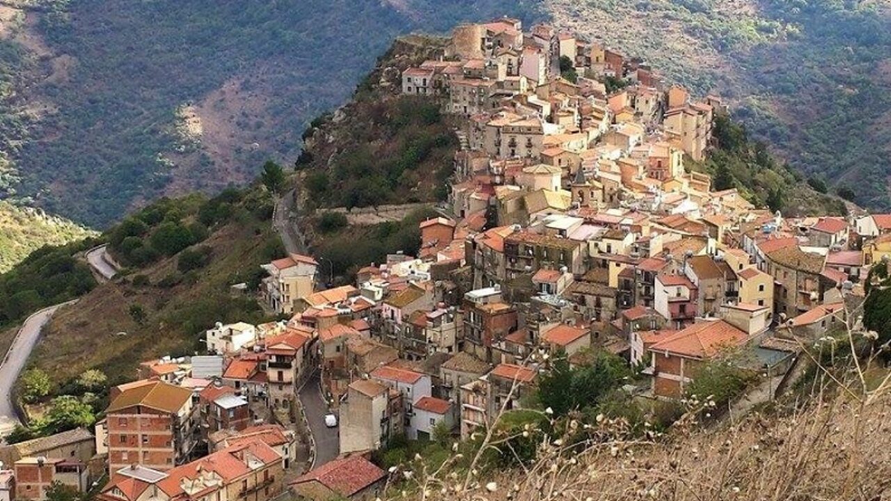 Coronavirus Secondo Caso Positivo A Castel Di Lucio Nebrodi News